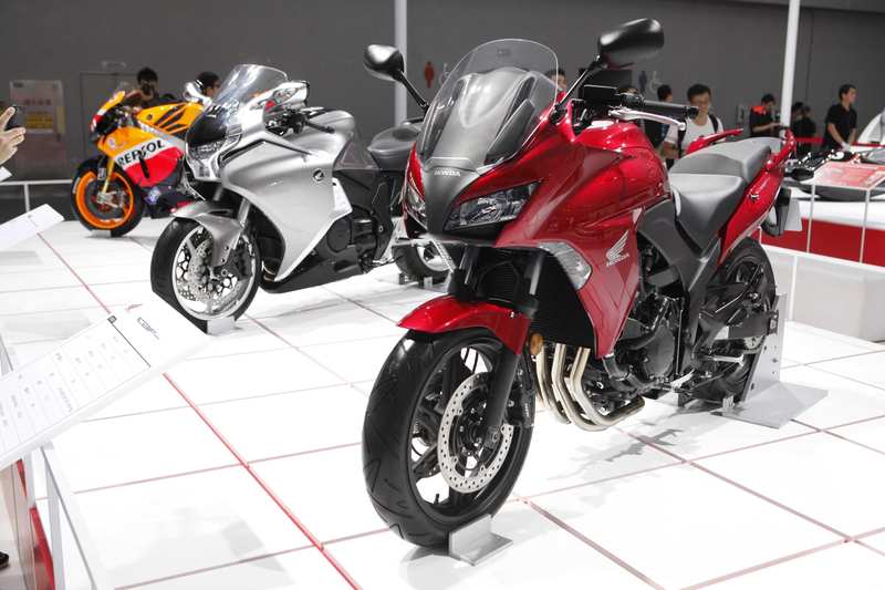  行业寒冬下为何偏执是通往巅峰的唯一路径？张雪机车重塑中国制造的价值范式 企业服务