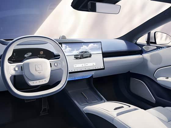  2026纯电旗舰轿车深度横评：技术参数背后的实用价值解析 汽车科技