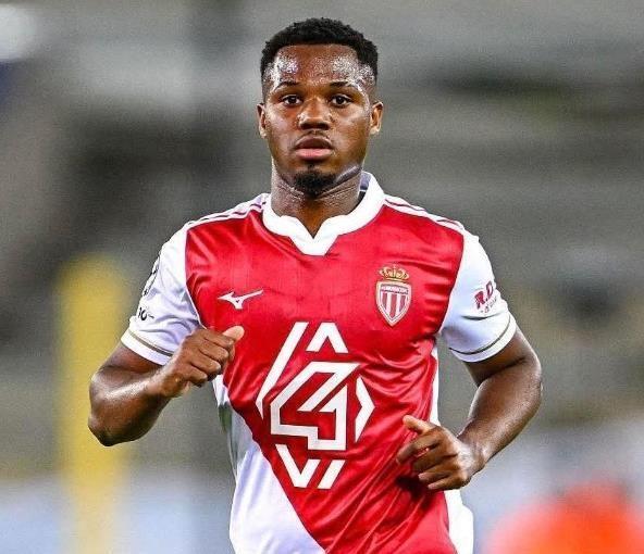  【深度复盘】法蒂的职业生涯过山车：从8000万欧元到U型反转的技术解码 体育新闻