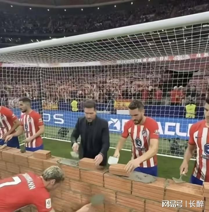  【欧冠深度】四强次回合战术推演：马竞铁桶阵的极限边界与斯洛特困局的结构性盲区 体育新闻