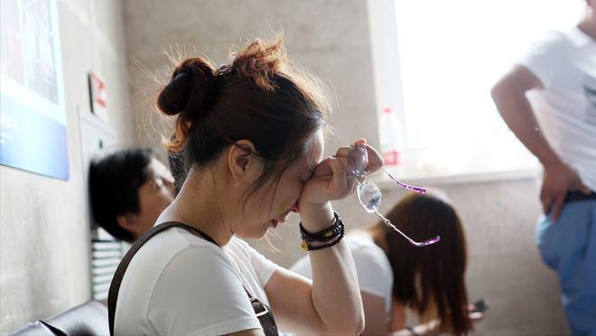  那个被弟弟掏空的姐姐，终于说出了憋了十六年的心里话 情感心理