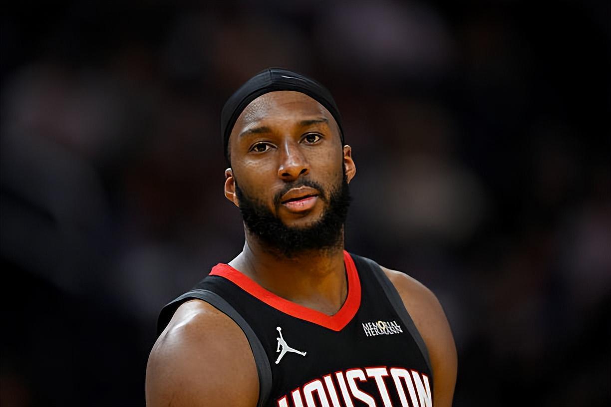  【深度复盘】火箭后场大闸进攻效率断崖式下跌：数据不会说谎，季后赛先发位置何去何从？ 体育新闻